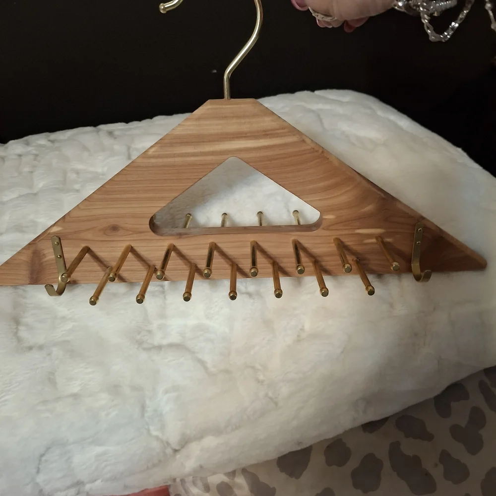 Woodlore Cedar Belt Organizer with Gold Hooks New